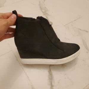 Those hidden wedges you've seen all over